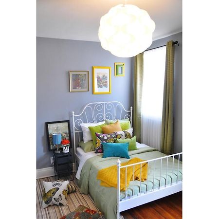 Colour Cube Guest House Toronto Downtown East Εξωτερικό φωτογραφία
